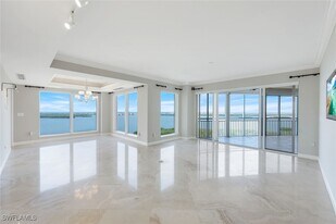 4801 Bonita Bay Blvd in Bonita Springs, FL - Building Photo