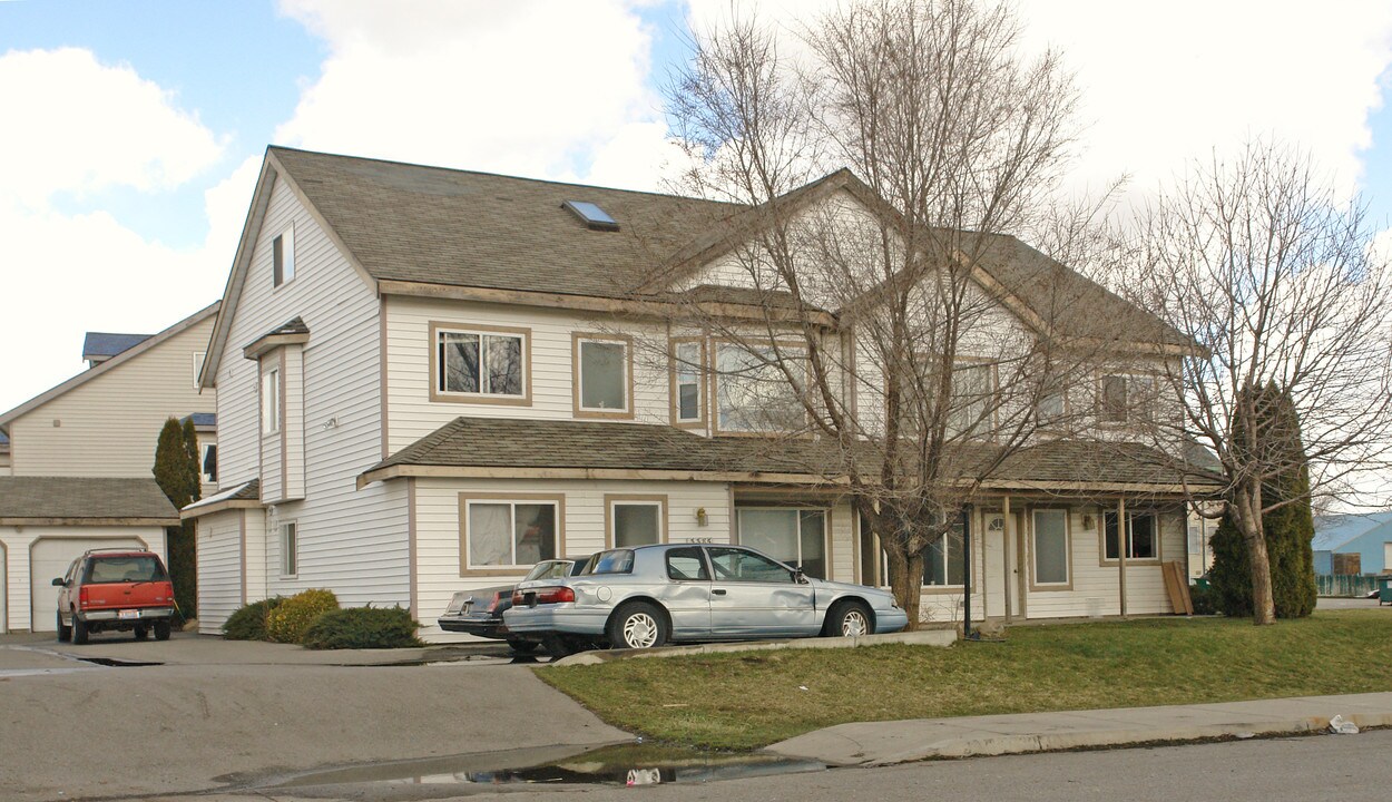 3385 W Lilac Ct in Post Falls, ID - Foto de edificio