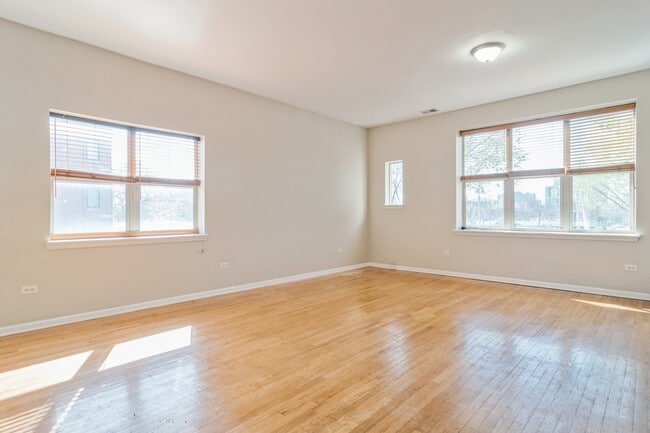 2030 W Warren Blvd in Chicago, IL - Building Photo - Building Photo