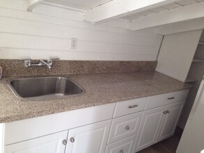418 California St, Unit C in Huntington Beach, CA - Foto de edificio - Building Photo