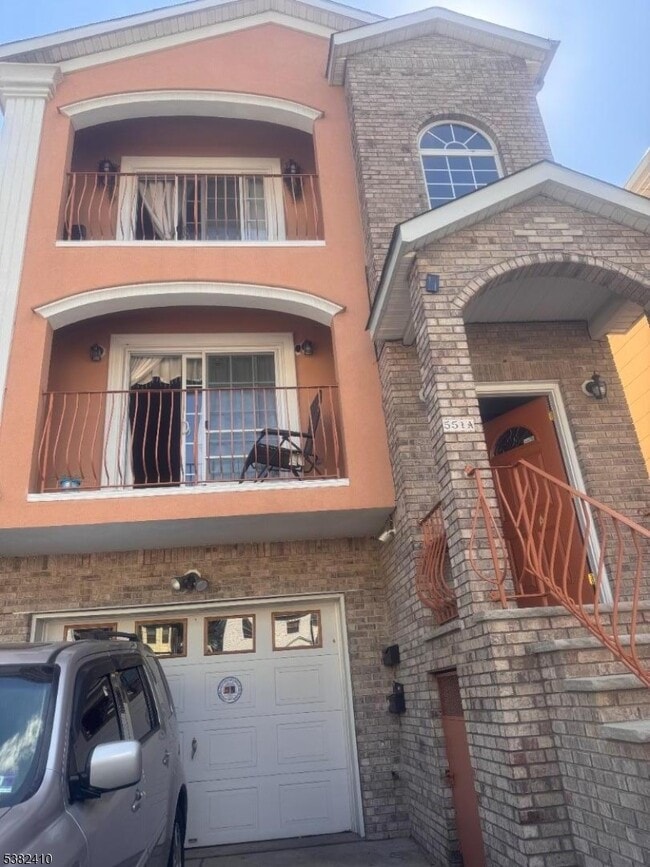 property at 551 Walnut St
