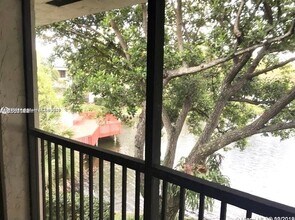 8082 NW 15th Manor in Plantation, FL - Building Photo - Building Photo