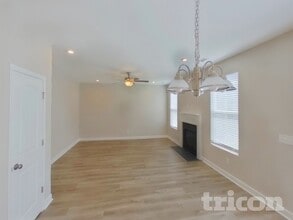 323 Disley Way in Murfreesboro, TN - Foto de edificio - Building Photo