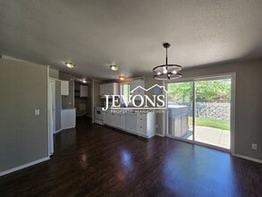 2446 Stone Rd in Yakima, WA - Building Photo - Building Photo