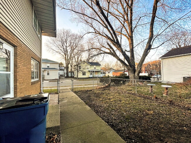 666 Illinois Ave in Ottawa, IL - Building Photo - Building Photo