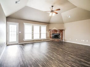 19422 E 48th St S in Broken Arrow, OK - Foto de edificio - Building Photo