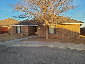 304 N Clinton Ave in Lubbock, TX - Building Photo