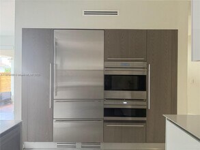 10857 NW 84th St in Doral, FL - Building Photo - Building Photo
