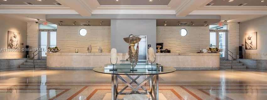 435 21st St, Unit 212 in Miami Beach, FL - Building Photo