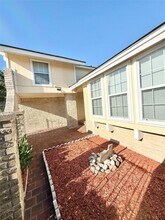 10423 Kirkshire Dr in Houston, TX - Building Photo - Building Photo