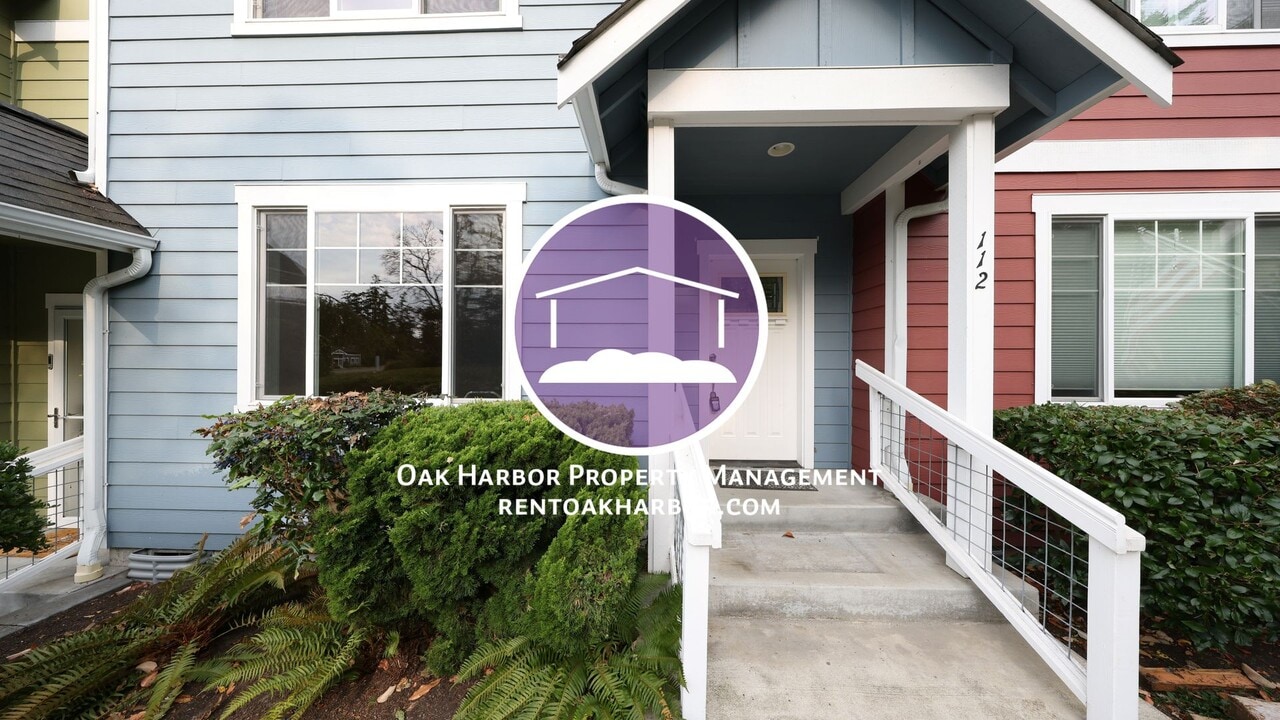 112 Wilkes St NW in Coupeville, WA - Building Photo