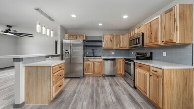 1050 Valkenburg Dr in Colorado Springs, CO - Building Photo - Building Photo