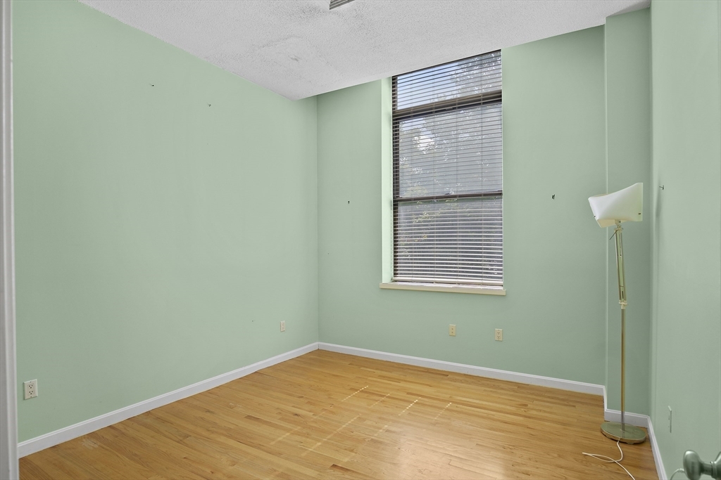 72 Lubec St, Unit 72 in Boston, MA - Building Photo