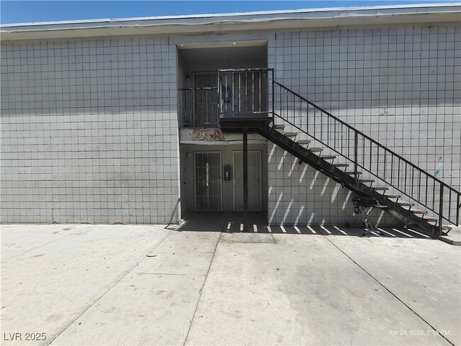2929 E Elm Ave in Las Vegas, NV - Foto de edificio - Building Photo
