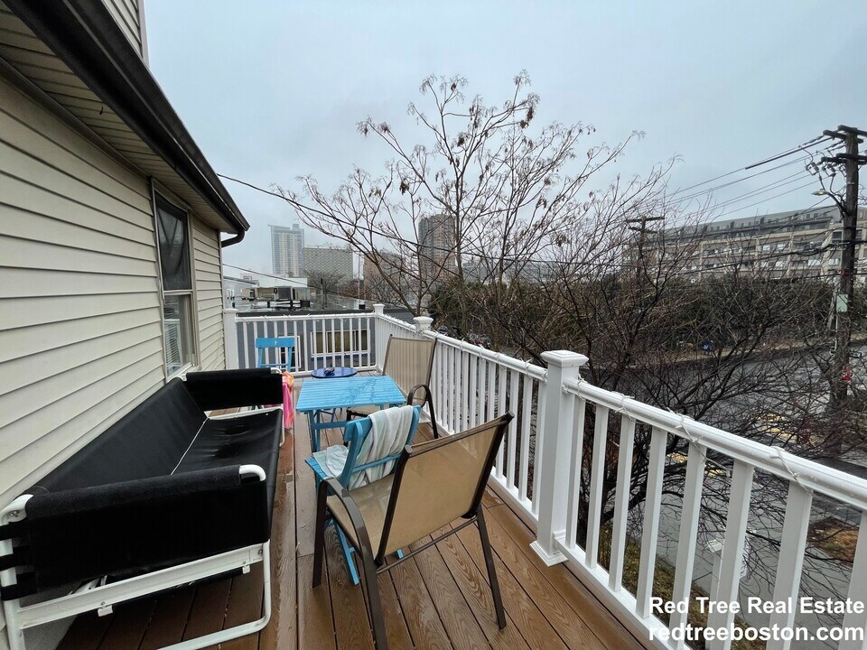 74 Ashford St, Unit 2 in Boston, MA - Building Photo