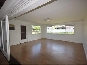 5628 Pia St in Honolulu, HI - Building Photo - Building Photo
