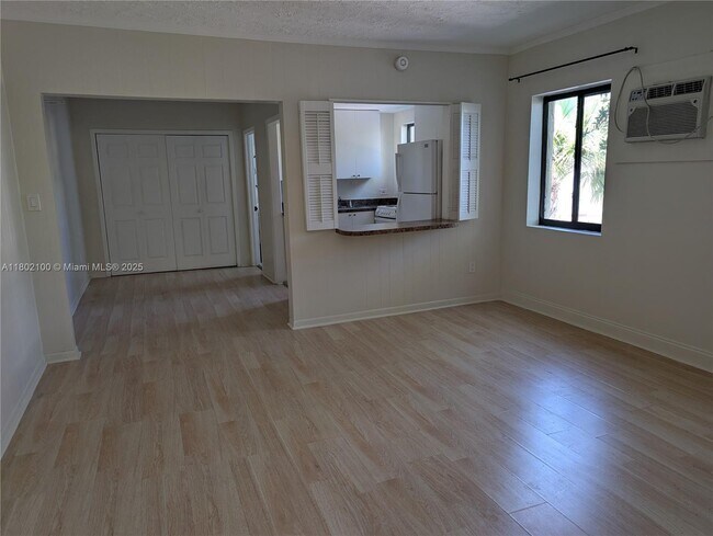 38 Oviedo Ave in Coral Gables, FL - Building Photo - Building Photo