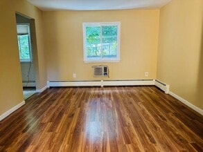 2 Mountain Ave in Middletown, NY - Building Photo - Building Photo