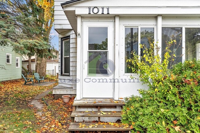 1011 Jennette Ave NW in Grand Rapids, MI - Building Photo - Building Photo