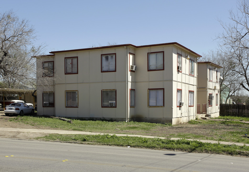 All Star Apartments in San Antonio, TX - Building Photo