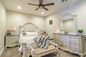 325 N Red Stone Rd, Unit 201 in Washington, UT - Foto de edificio - Building Photo