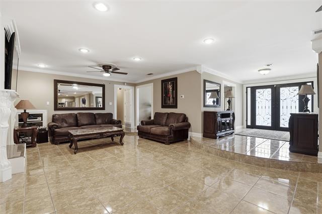 6545 Lyndon B Johnson Fwy in Dallas, TX - Building Photo - Building Photo