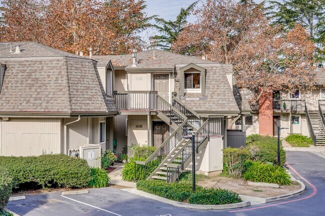 3038 Shadow Springs Pl in San Jose, CA - Foto de edificio - Building Photo