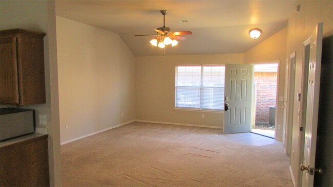 652 NW 120th St in Oklahoma City, OK - Building Photo - Building Photo
