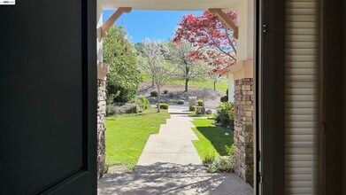 118 Deer Meadow Terrace in Danville, CA - Building Photo - Building Photo