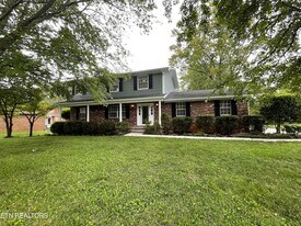 9505 E Laurens Ln in Knoxville, TN - Building Photo