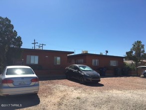 1010 N Jones Blvd in Tucson, AZ - Building Photo - Building Photo