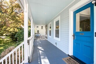 96 Holmes Ave in Darien, CT - Building Photo - Building Photo