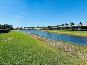 11276 Reflection Isles Blvd in Ft. Myers, FL - Foto de edificio - Building Photo