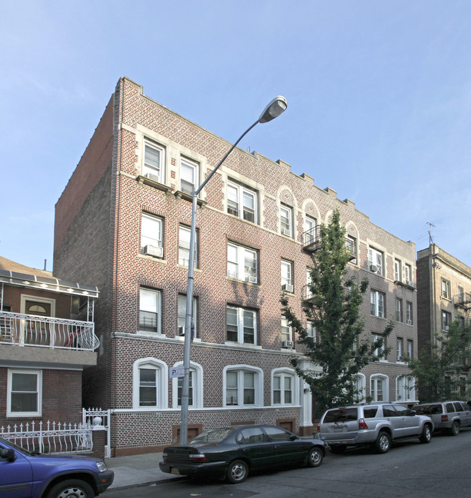 662 E 21st St in Brooklyn, NY - Building Photo