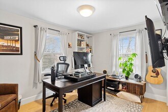 64 Ashland St in Boston, MA - Building Photo - Building Photo