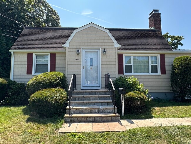 3 Wynne Rd in Norwalk, CT - Building Photo - Building Photo