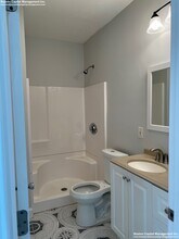 179 Belmont St, Unit 1 in Everett, MA - Foto de edificio - Building Photo