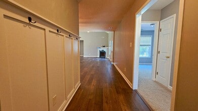 127 Whiteleaf Dr in Jacksonville, NC - Building Photo - Building Photo