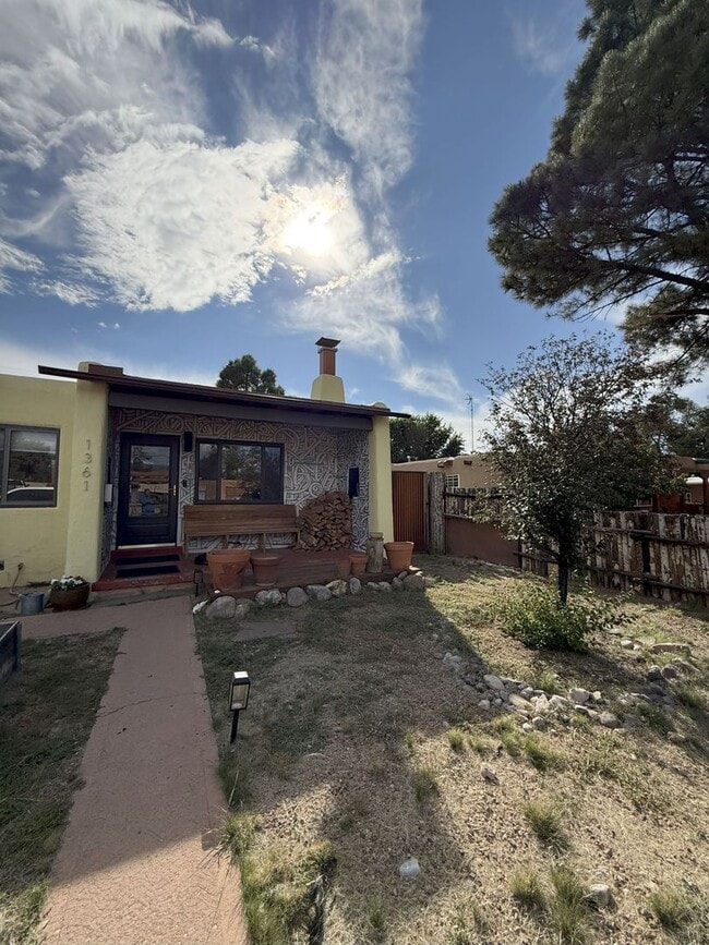 1361 Santa Rosa Dr in Santa Fe, NM - Building Photo - Building Photo