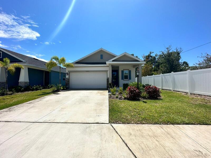 5451 Pickerel Wy in Sarasota, FL - Building Photo