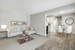 1594 S Albion in Denver, CO - Building Photo