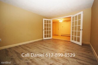 31 Pond St in Waltham, MA - Building Photo - Building Photo