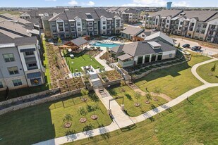 Trailhead at Chisholm Trail Ranch in Fort Worth, TX - Building Photo