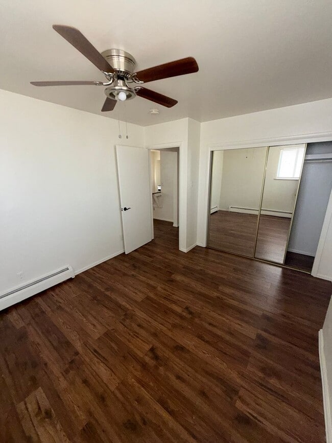 3839 S Knox Ct in Denver, CO - Building Photo - Building Photo