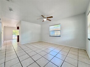 2761 62nd Terrace N in St. Petersburg, FL - Building Photo - Building Photo