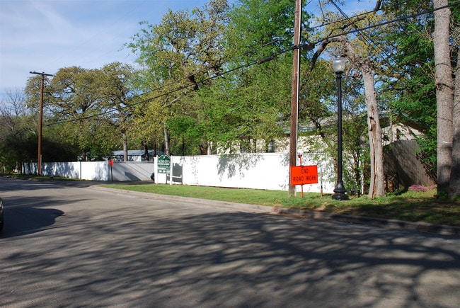 Oak Haven Estates in Arlington, TX - Foto de edificio - Building Photo