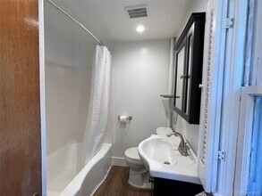 77 Boulevard Ave in Greenlawn, NY - Building Photo - Building Photo