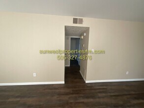 2203 N Tucker Ave in Farmington, NM - Building Photo - Building Photo