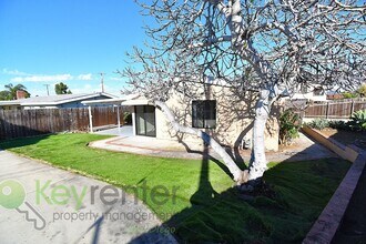 2604 Palace Dr in San Diego, CA - Building Photo - Building Photo