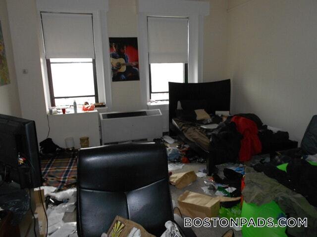 62 Boylston St